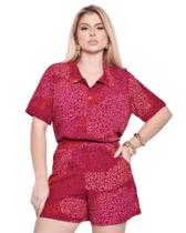 Conjunto Feminino de Camisa com Botões e Shorts Com Bolso Confortável Conjunto Feminino de Camisa com Botões e Shorts Com Bolso Confortável