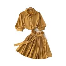 Conjunto Feminino De Verão Em Duas Peças Com Camisa Cropped De Gola Reversa E Saia Mini Plissada,