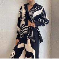 Conjunto Feminino Elegante Com Estampa Digital Em 2 Peças, Blusa De Manga Longa E Calças Retas Conjunto Feminino Elegante Com Estampa Digital Em 2 Peças, Blusa De Manga Longa E Calças Retas