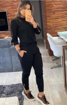 Conjunto Feminino Moletinho Calça e Blusa com Detalhe Botão Conjunto Feminino Moletinho Calça e Blusa com Detalhe Botão