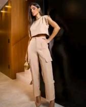 Conjunto Feminino tamanho P cor creme Conjunto Feminino tamanho P cor creme