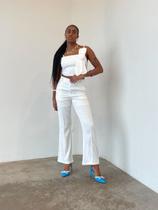 Conjunto Feminino Top com Flor e Calça Social Flora