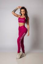 Conjunto Fitness Hipkini com Silk Framboesa Roupa de Academia Conjunto Fitness Hipkini com Silk Framboesa Roupa de Academia