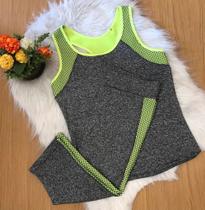 Conjunto fitness regata e shorts capri tamanho GG