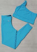 Conjunto fitnnes na cor azul estampado com bolinhas pretas top trançado TAM p Conjunto fitnnes na cor azul estampado com bolinhas pretas top trançado TAM p