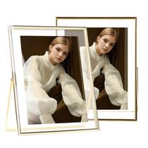 Conjunto flutuante de 2 porta-retratos IZIDDO Gold para foto de 20x25cm