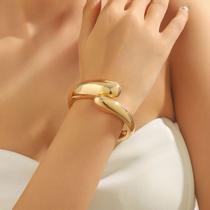 Conjunto Gota Bracelete brincos e anel dourado ou prata