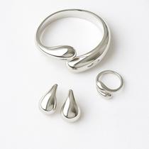 Conjunto Gota Bracelete brincos e anel dourado ou prata Conjunto Gota Bracelete brincos e anel dourado ou prata