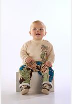 Conjunto Humor Bebê Blusão Calça Três e Já Conjunto Humor Bebê Blusão Calça Três e Já