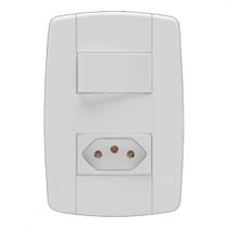 Conjunto Ilumi Lev Modular Branco Com Placa 1 Simples + Tomada 2P+T. 10A. - 87200 Conjunto Ilumi Lev Modular Branco Com Placa 1 Simples + Tomada 2P+T. 10A. - 87200