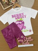 Conjunto Infantil Animê Verão com Shorts Ciclista Rosa e Blusa Branca Moranguinho