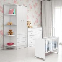 Conjunto Infantil Aurora Branco: Berço Aurora + Kit Rodízios + Cômoda Aurora + Guarda-Roupa Aurora