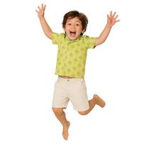 Conjunto Infantil Camisa Estampada Amarrelo + Shorts Bege Conjunto Infantil Camisa Estampada Amarrelo + Shorts Bege