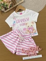 Conjunto Infantil Cinti Verão com Shorts Rosa Listrado e Blusa Branca Ursinha Lovely Conjunto Infantil Cinti Verão com Shorts Rosa Listrado e Blusa Branca Ursinha Lovely