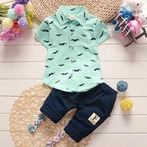 Conjunto Infantil de Camisa e Shorts Estampados - Algodão, Manga Curta - Verão Conjunto Infantil de Camisa e Shorts Estampados - Algodão, Manga Curta - Verão