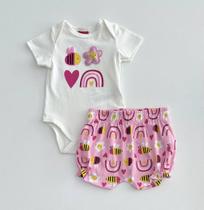 Conjunto Infantil Feminino Kyly Body Branco Estampa Abelha Arco-Íris com Shorts Rosa Confortável