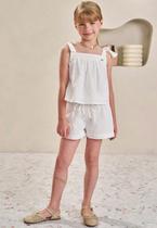 Conjunto Infantil Infanti Bata Branca e Shorts Conjunto Infantil Infanti Bata Branca e Shorts