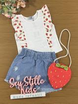 Conjunto Infantil Kukie Verão Shorts Jeans e Blusa Morango Com Bolsinha