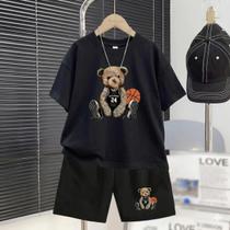 Conjunto Infantil Masculino Urso Basquete Camiseta + Bermuda Streetwear Infantil Conjunto Infantil Masculino Urso Basquete Camiseta + Bermuda Streetwear Infantil