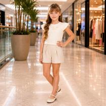 Conjunto Infantil Menina Angerô Algodão Blusa Flower e Short Detalhe de Flores Conjunto Infantil Menina Angerô Algodão Blusa Flower e Short Detalhe de Flores