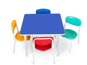 Conjunto infantil mesa azul Mdf alt: 570mm c/ 4 cadeiras coloridas