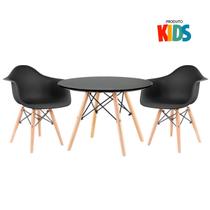 Conjunto infantil - Mesa Eames Junior preto + 2 cadeira Eiffel Junior com braços