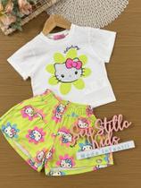 Conjunto Infantil Momi Verão com Shorts Verde e Blusa Branca Hello Kitty com Strass