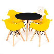 Conjunto Infantil Preto Eames e 4 cadeiras Braço Amarela