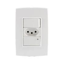 Conjunto Interruptor Simples c/ Tomada 10A Guia No Escuro Force Line Conjunto Interruptor Simples c/ Tomada 10A Guia No Escuro Force Line