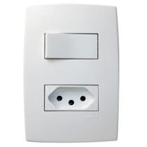 Conjunto Interruptor Simples e Tomada 10A 615074 Pial Plus