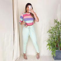 Conjunto Jogger Crepe Florença Blusa Manga Bufante Estampada com calça Lisa 38 - 42 Conjunto Jogger Crepe Florença Blusa Manga Bufante Estampada com calça Lisa 38 - 42