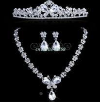 * Conjunto LACINHOS de CRISTAL com Tiara,Colar e Brincos de Cristal * Conjunto LACINHOS de CRISTAL com Tiara,Colar e Brincos de Cristal