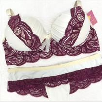 Conjunto lingerie com detalhes em renda, sutiã com bojo e calcinha fio