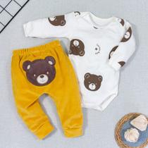 Conjunto longo de bebê body e calça ursinho creme Conjunto longo de bebê body e calça ursinho creme
