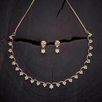 Conjunto luxo colar e brinco folhas cravejado