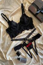 Conjunto Luxo Cropped Sem Bojo e Calcinha com Frase 'Mete Forte' - Preto