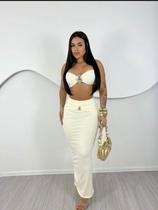 Conjunto Luxo Vermelho Top Cropped Recorte e Saia Longa Fenda com Botão Dourado Look Festa Elegante