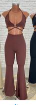 Conjunto marrom com fivela no Cropet . Tamanho p/m/g
