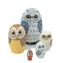 Conjunto Matryoshka de madeira para bonecos de nidificação russos de coruja de 5 camadas Conjunto Matryoshka de madeira para bonecos de nidificação russos de coruja de 5 camadas