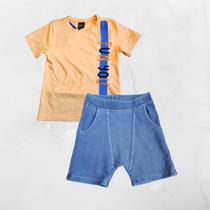 Conjunto Menino em Meia Malha e Short em Moletinho - Laranja e Azul Conjunto Menino em Meia Malha e Short em Moletinho - Laranja e Azul
