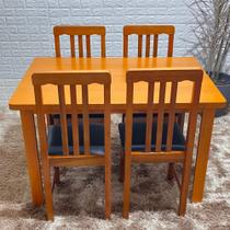Conjunto Mesa 120x80 e 4 Cadeira Colonial com Estofado Mel