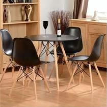 Conjunto Mesa De Jantar Eiffel 80cm Preta Com 4 Cadeiras