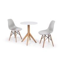 Conjunto Mesa de Jantar Maitê 60cm Branca com 2 Cadeiras Charles Eames - Cinza