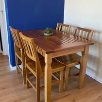 Conjunto Mesa De Jantar Ripada 1,20m Com 4 Cadeiras Confort Em Madeira De Lei Maciça