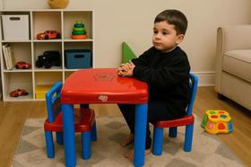 Conjunto mesa infantil aranha arack reforçada para atividades refeição brincadeira com 2 cadeiras