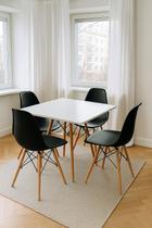 Conjunto Mesa Jantar Sala Cozinha Eiffel 80cm Quadrada Branca e 4 Cadeiras Eiffel Eames Preta