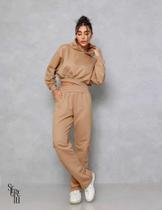 Conjunto Moletom Feminino Cropped com Capuz Estilo, Conforto tumbler com calça regulavel
