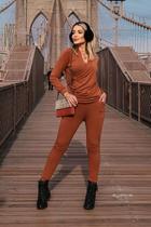 Conjunto Nyan - Em malha moletinho premium gramatura 300 - blusa manga longa com busto cruzado gola alta e calça skinny.