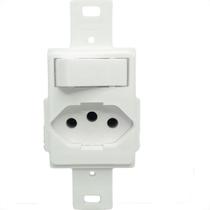 Conjunto Para Condulete Dicompel Monaco Branco 1 Simples + Tomada 2P.+T. 20A. - Dc-6100/3