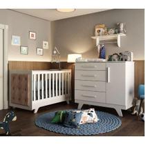 Conjunto para Quarto de Bebê com Cômoda de Bebê Berço com Capitone e Prateleira Retrô Móveis Peroba Branco Brilho/Pena Areia